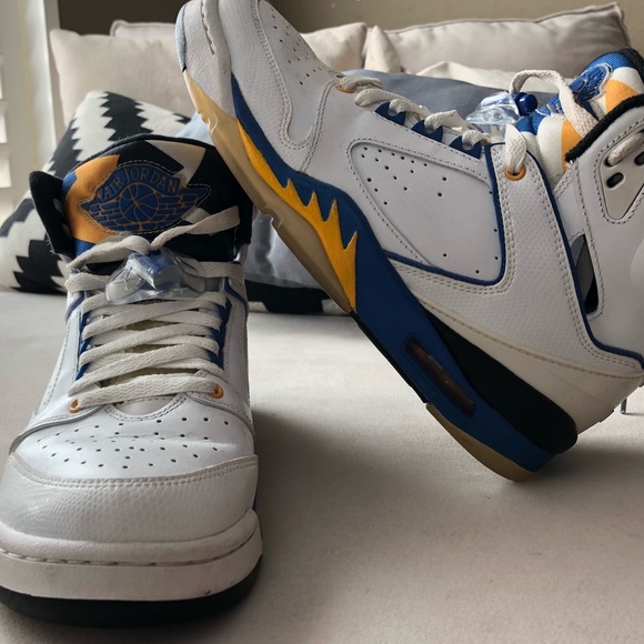 laney colorway
